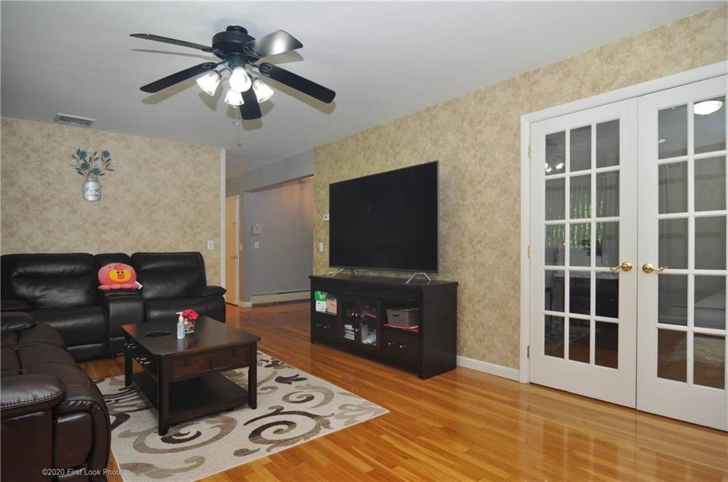 567 Budlong Road Cranston, RI 02920 - Photo 17 of 40