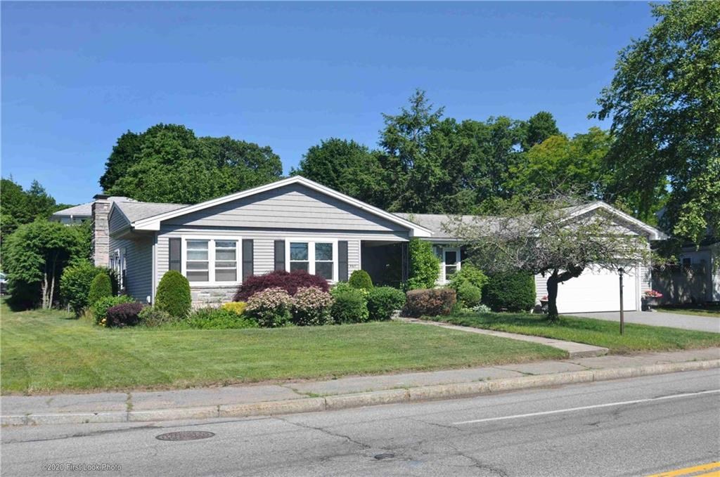 567 Budlong Road Cranston, RI 02920 - Photo 2 of 40