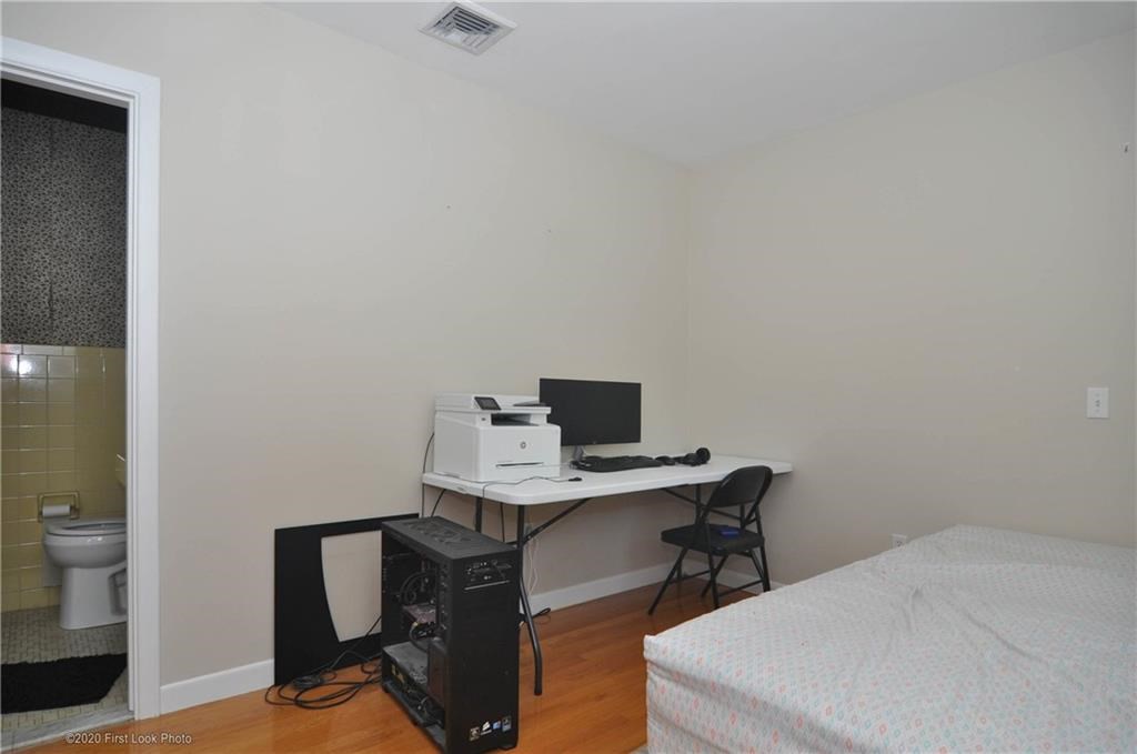 567 Budlong Road Cranston, RI 02920 - Photo 21 of 40