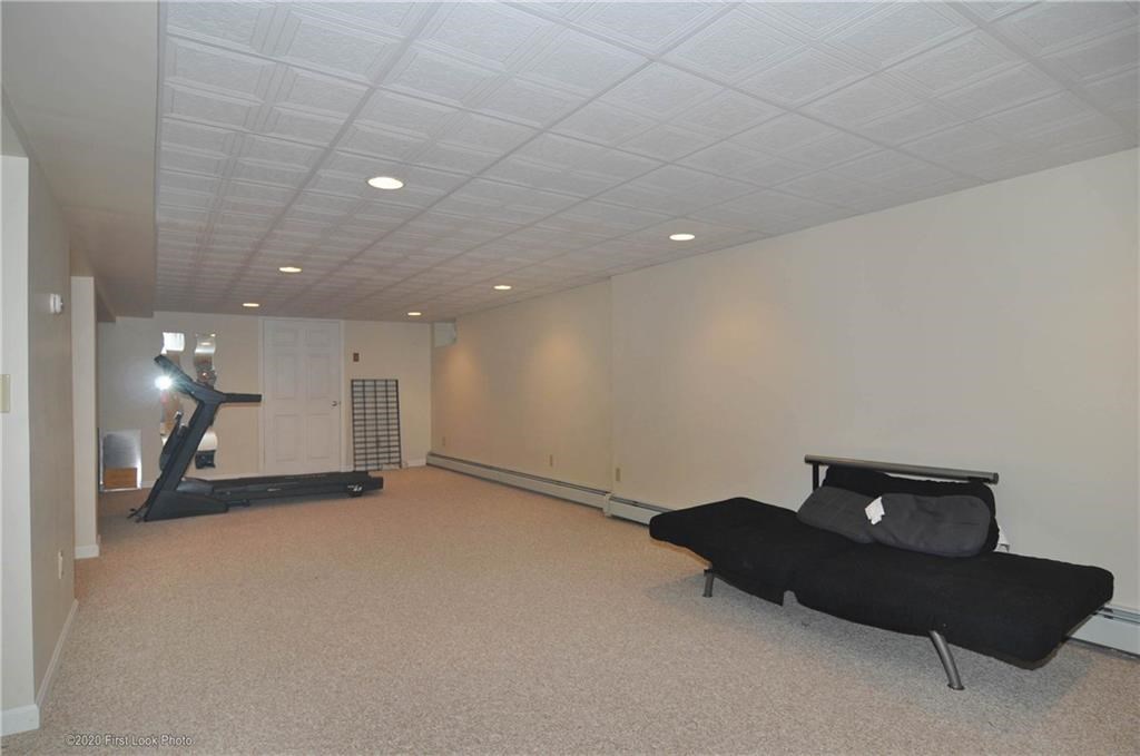 567 Budlong Road Cranston, RI 02920 - Photo 33 of 40