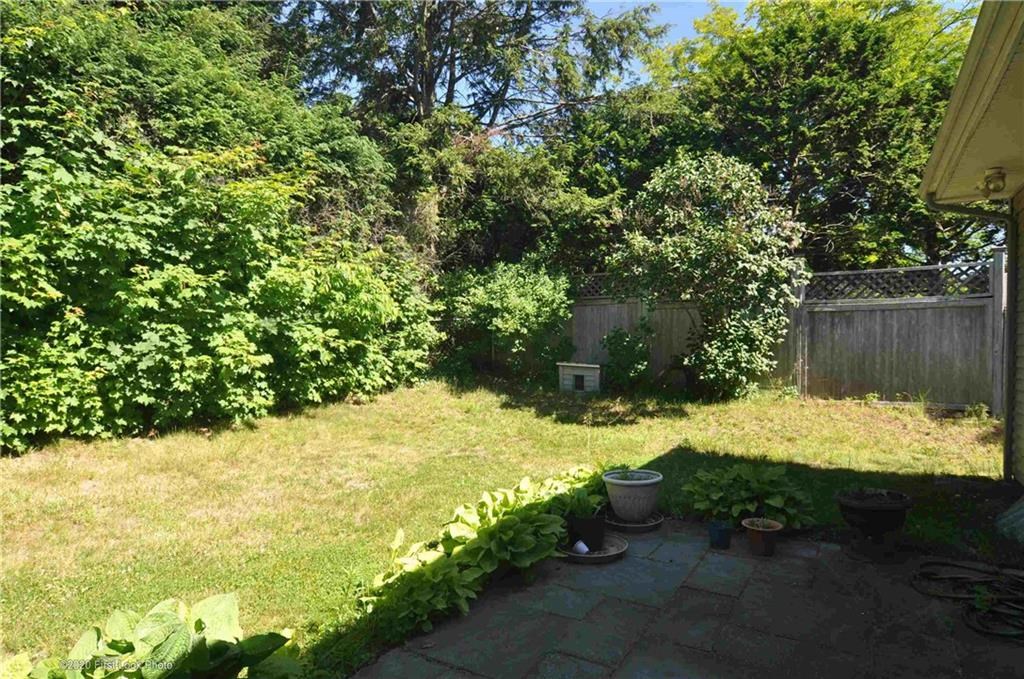 567 Budlong Road Cranston, RI 02920 - Photo 39 of 40