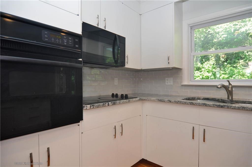 567 Budlong Road Cranston, RI 02920 - Photo 5 of 40