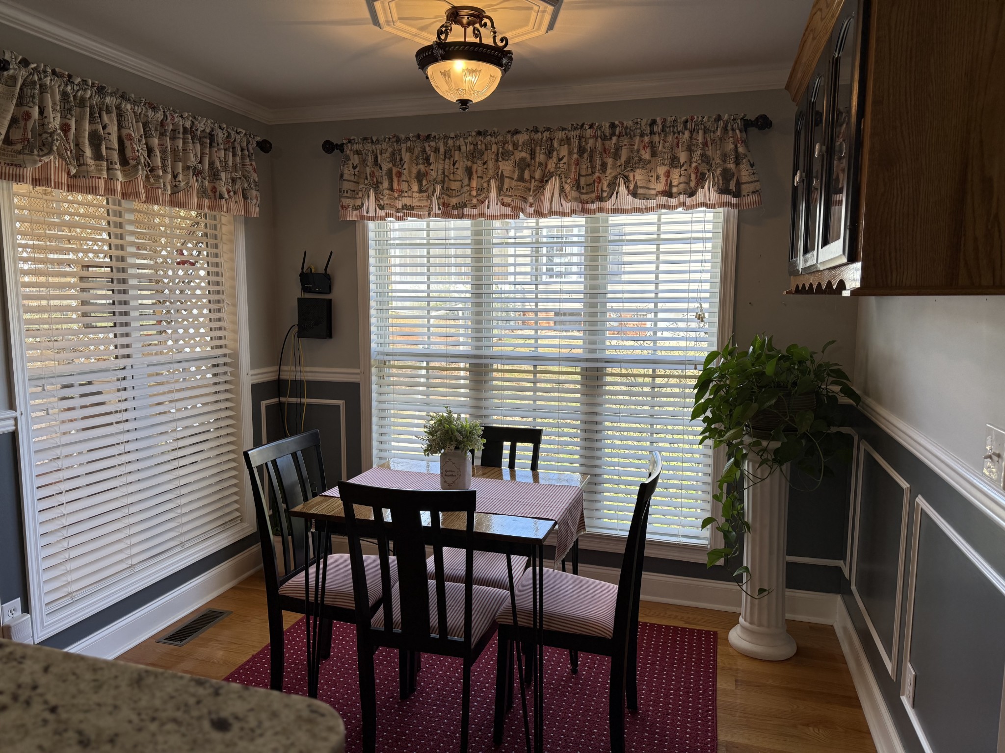 128 Simons Boulevard Morrison, TN 37357 - Photo 43 of 65 a view of a dining room with furniture and window