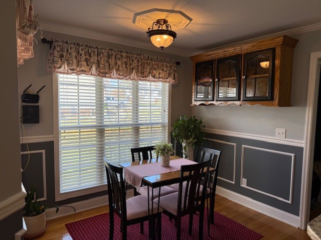 128 Simons Boulevard Morrison, TN 37357 - Photo 44 of 65 a view of a dining room with furniture and window
