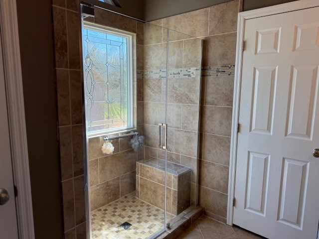 128 Simons Boulevard Morrison, TN 37357 - Photo 55 of 65 a bathroom with a glass shower door