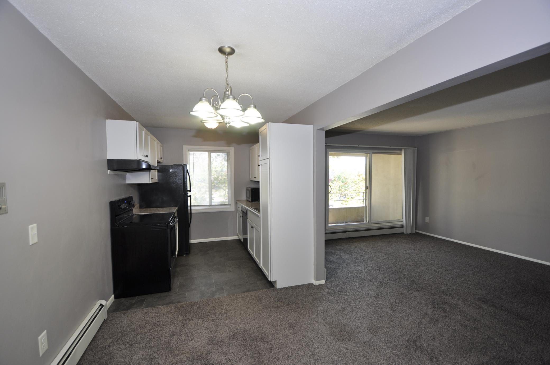 2011 Viking Drive Northwest, Unit 33 Rochester, MN 55901 - Photo 3 of 27 Gallery Image 3