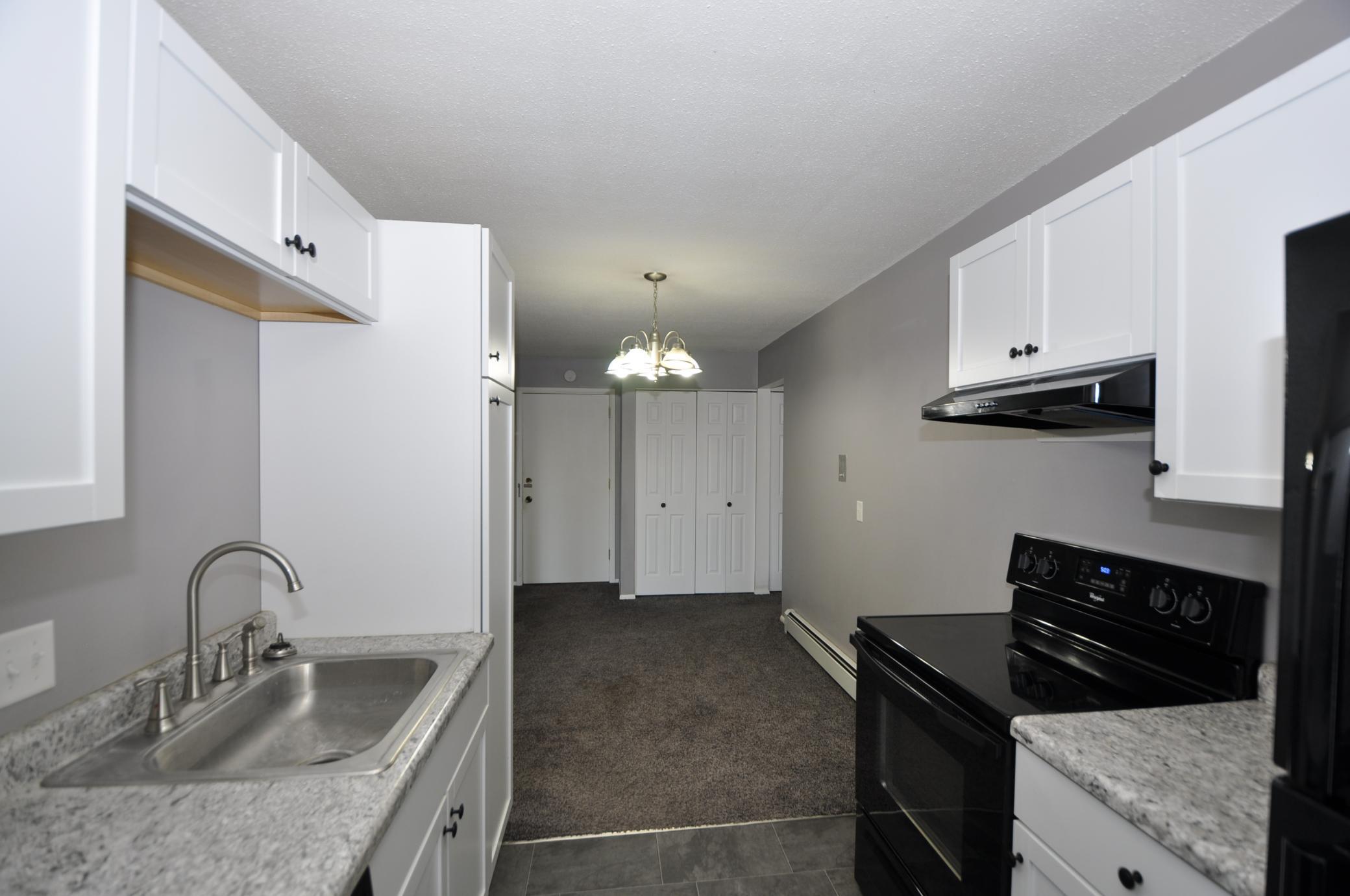 2011 Viking Drive Northwest, Unit 33 Rochester, MN 55901 - Photo 5 of 27 Gallery Image 5