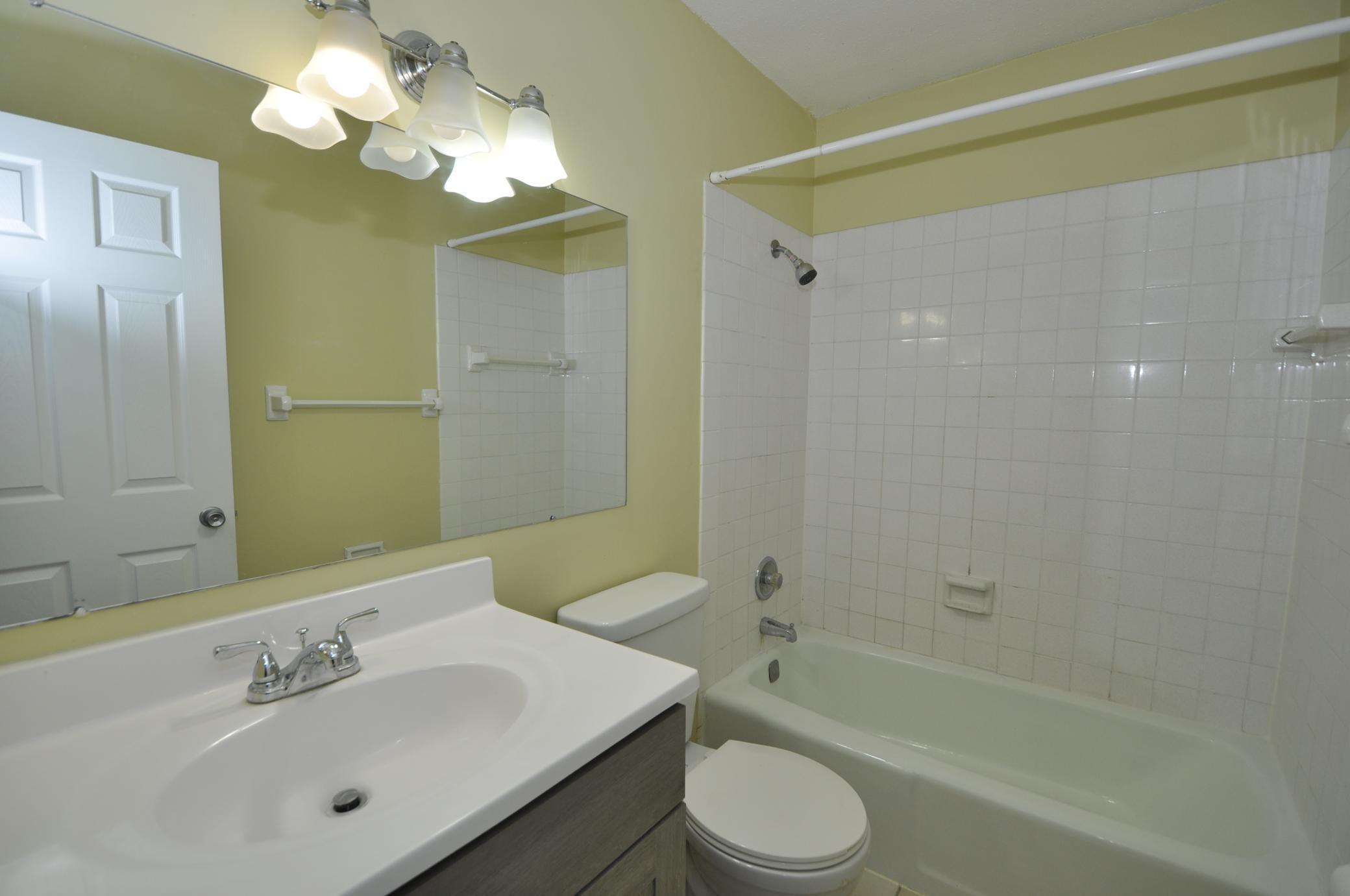 2011 Viking Drive Northwest, Unit 33 Rochester, MN 55901 - Photo 8 of 27 Gallery Image 8