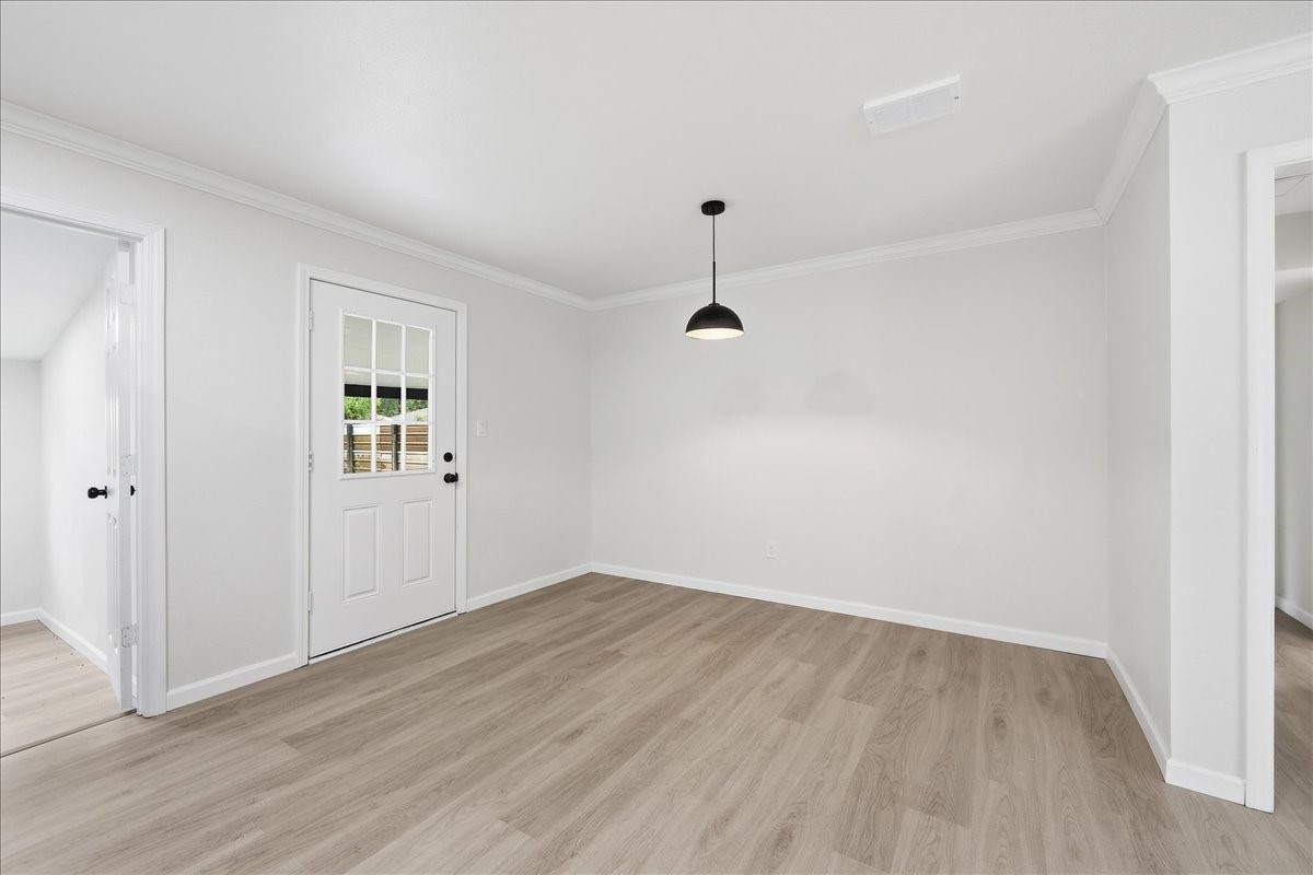 5260 Landry Lane Beaumont, TX 77708 - Photo 11 of 25 Cozy breakfast area opens to backyard