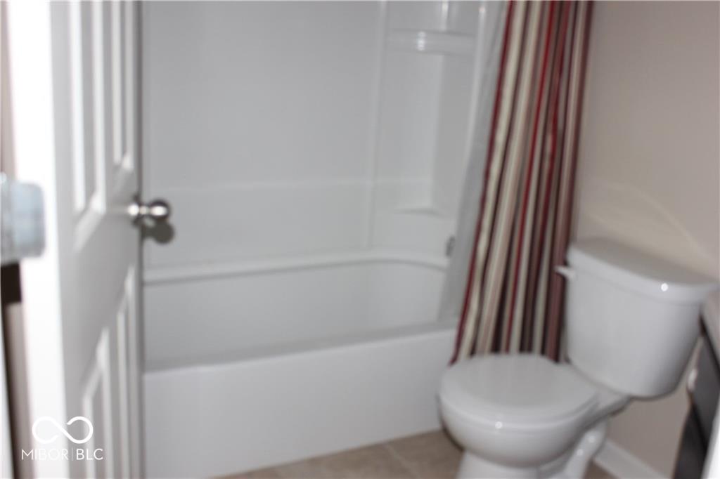 14047 Wimbleton Way Fishers, IN 46037 - Photo 13 of 23