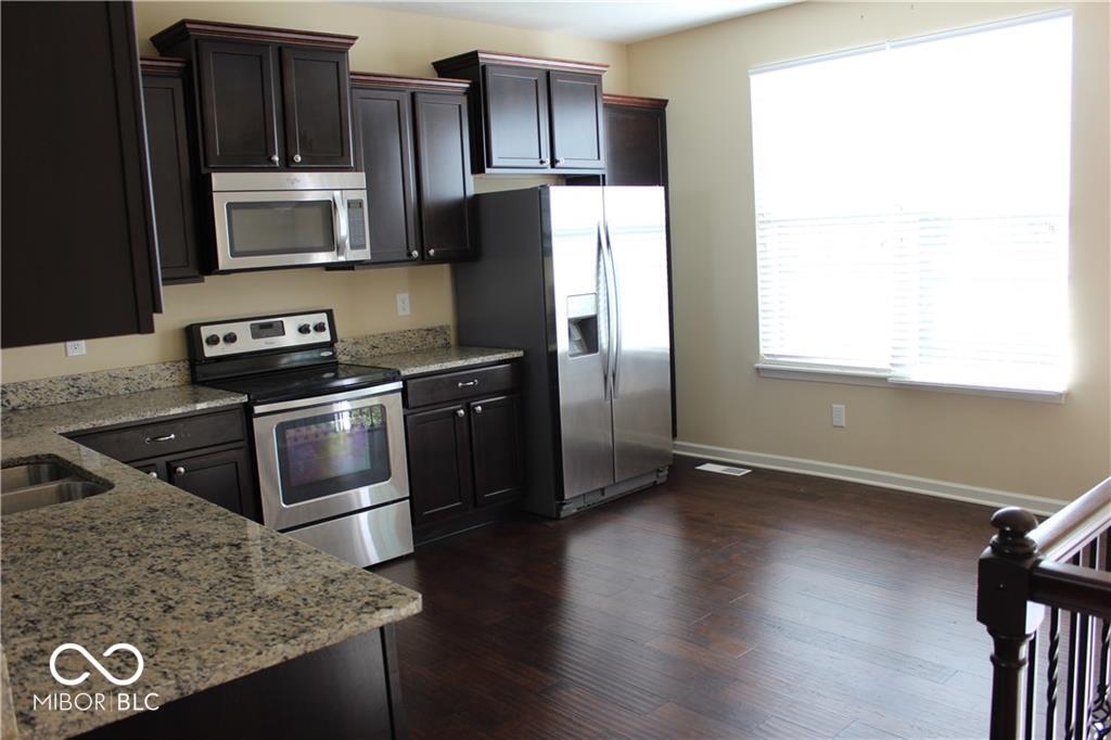 14047 Wimbleton Way Fishers, IN 46037 - Photo 5 of 23