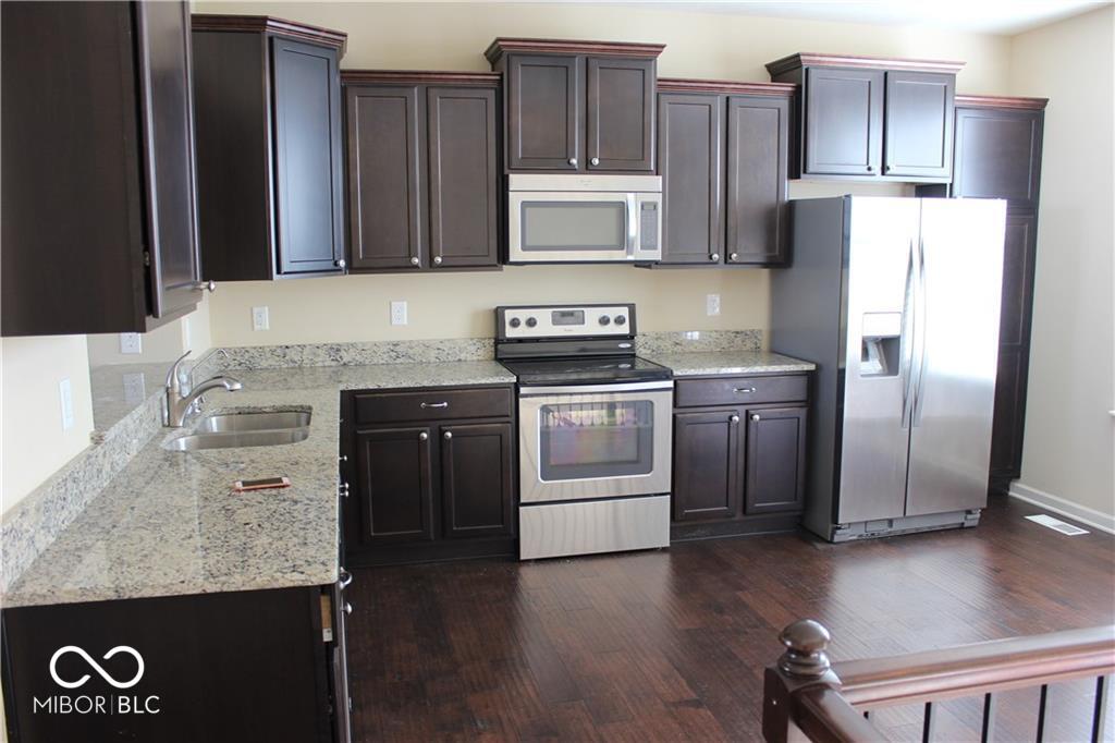 14047 Wimbleton Way Fishers, IN 46037 - Photo 6 of 23