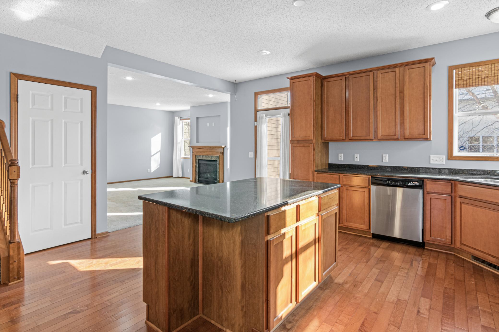 1763 Switchgrass Court Shakopee, MN 55379 - Photo 2 of 49