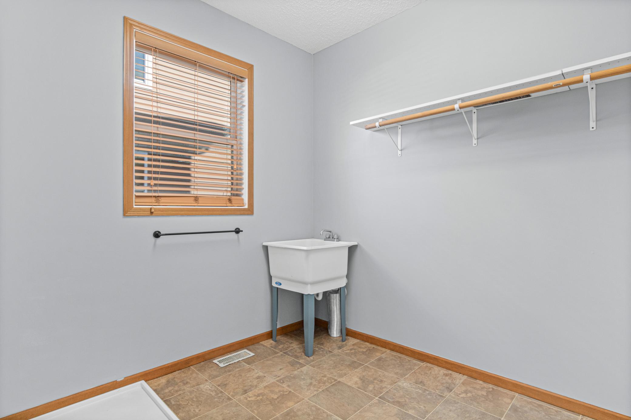 1763 Switchgrass Court Shakopee, MN 55379 - Photo 10 of 49