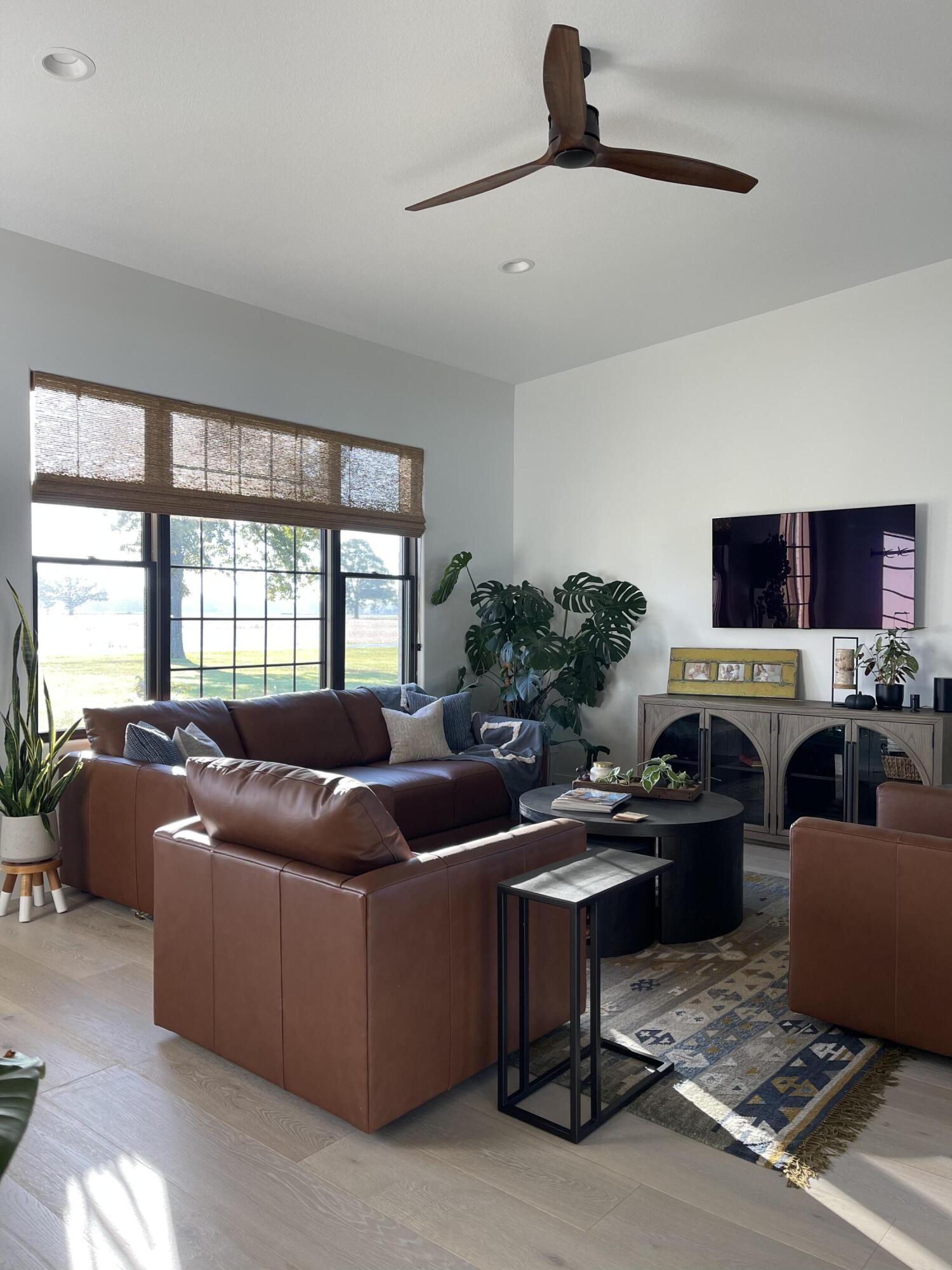 63890 Middle Colon Road Burr Oak, MI 49030 - Photo 15 of 18 living room_3