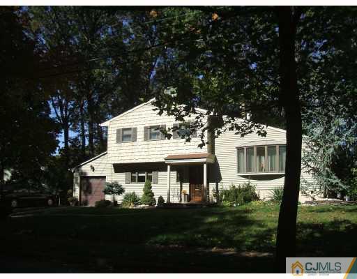 19 Rolling Road East Brunswick, NJ 08816 - Photo 1 of 10 Gallery Image 1