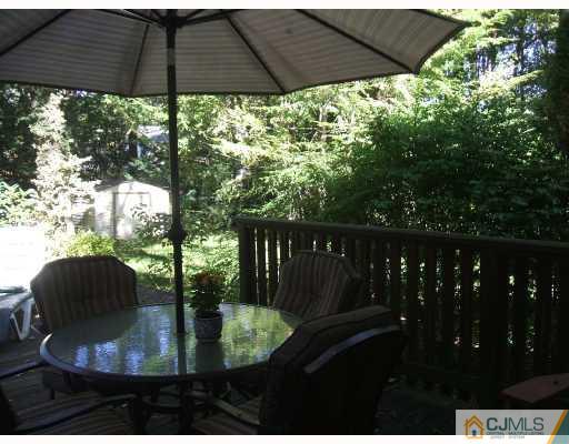 19 Rolling Road East Brunswick, NJ 08816 - Photo 10 of 10 Gallery Image 10