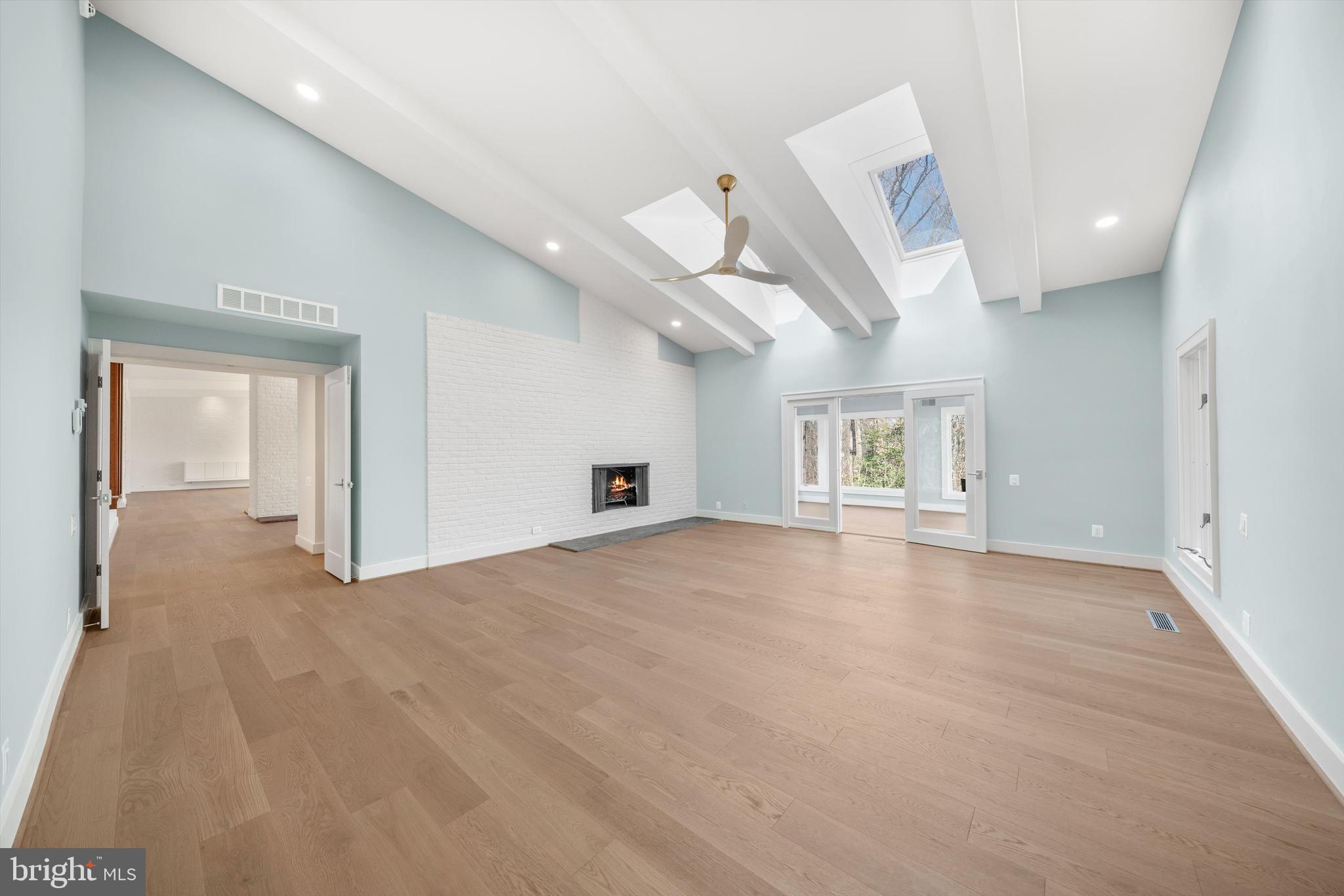 1402 Langley Place McLean, VA 22101 - Photo 11 of 46 Primary Bedroom w/access to Sitting Room