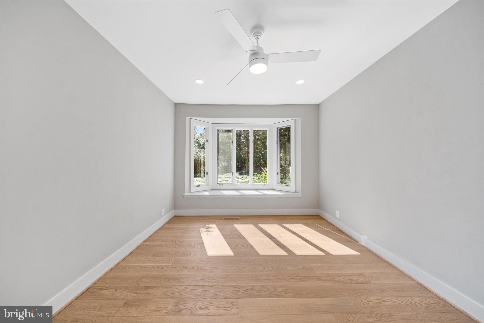 1402 Langley Place McLean, VA 22101 - Photo 30 of 46 Bedroom #3