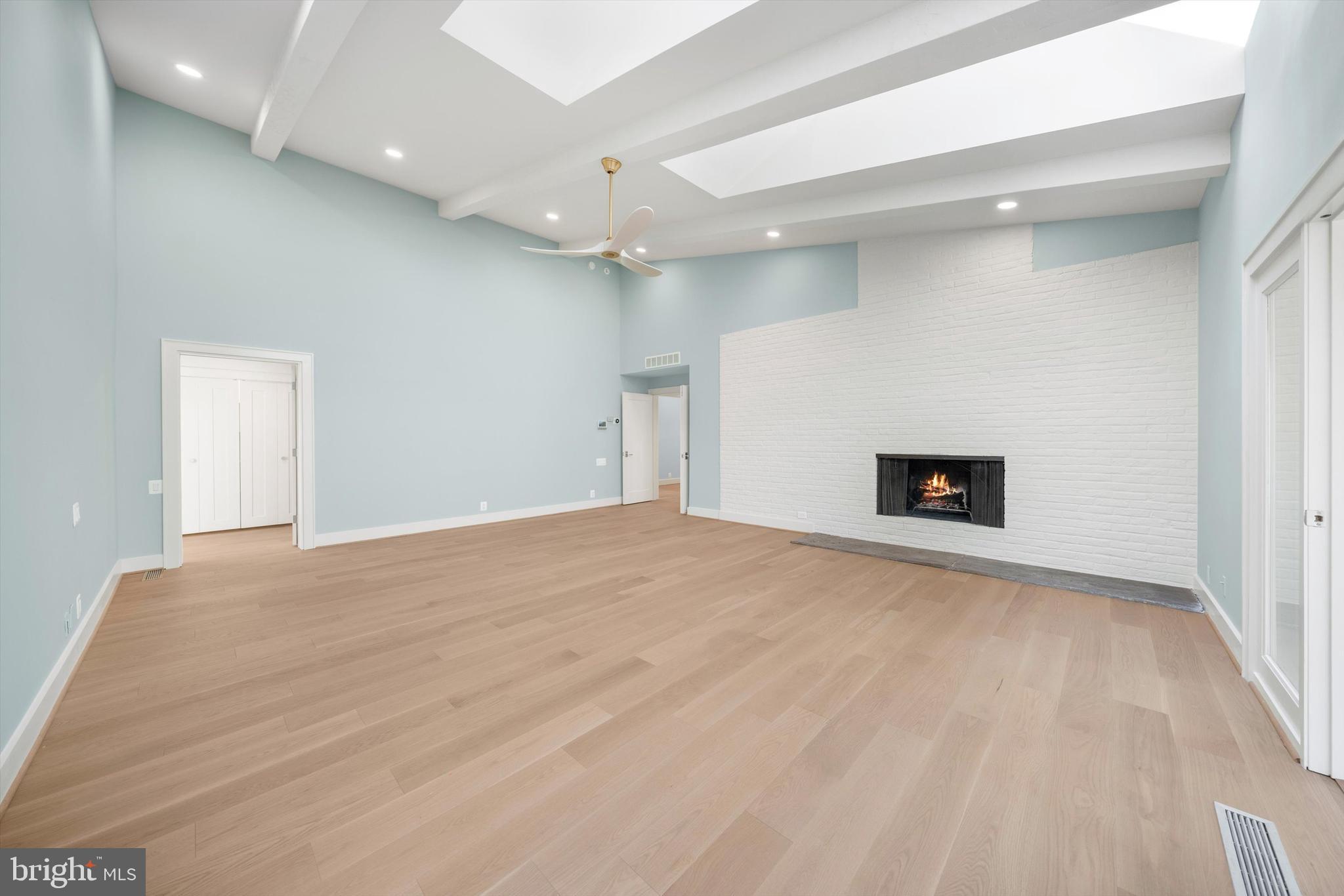 1402 Langley Place McLean, VA 22101 - Photo 10 of 46 Primary Suite with fireplace