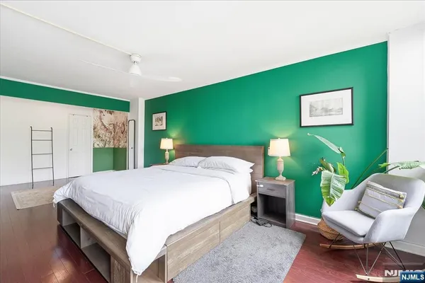 $4,600 | 300 Winston Drive, Unit L5, Cliffside Park, NJ 07010