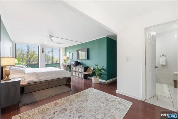 $4,600 | 300 Winston Drive, Unit L5, Cliffside Park, NJ 07010
