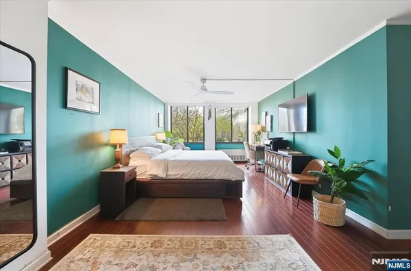 $4,600 | 300 Winston Drive, Unit L5, Cliffside Park, NJ 07010