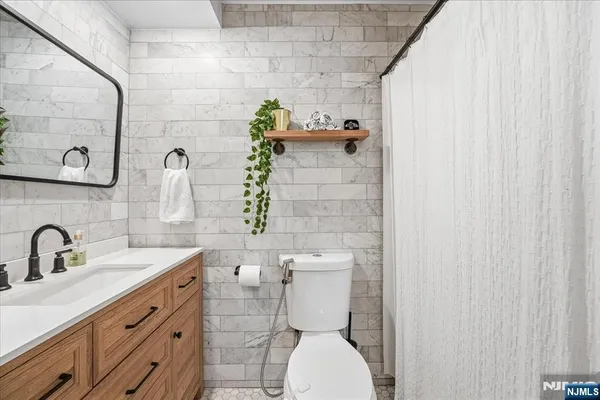 $4,600 | 300 Winston Drive, Unit L5, Cliffside Park, NJ 07010