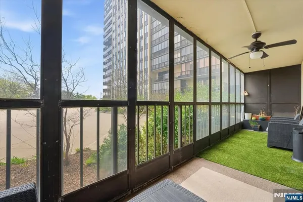 $4,600 | 300 Winston Drive, Unit L5, Cliffside Park, NJ 07010