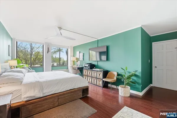 $4,600 | 300 Winston Drive, Unit L5, Cliffside Park, NJ 07010
