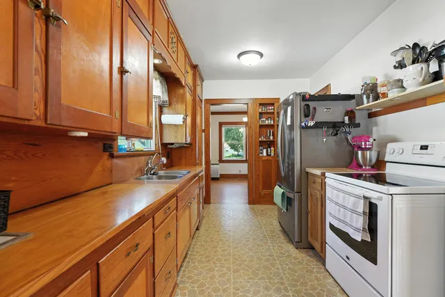 $265,000 | 17 West Madison Avenue, Milton, WI 53563