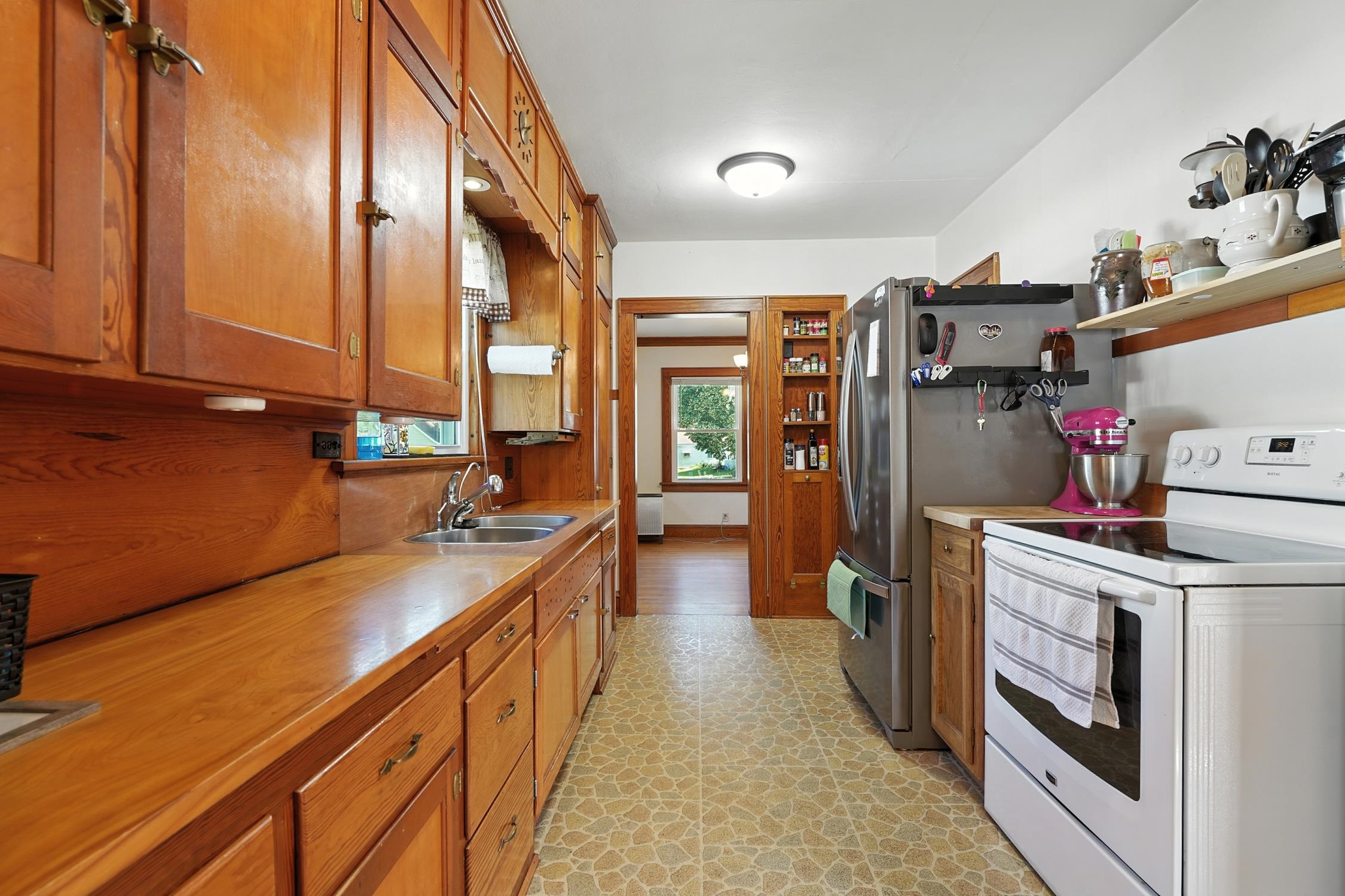 17 West Madison Avenue Milton, WI 53563 - Photo 11 of 29