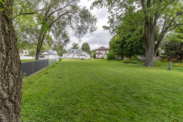 $265,000 | 17 West Madison Avenue, Milton, WI 53563