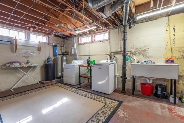 $265,000 | 17 West Madison Avenue, Milton, WI 53563