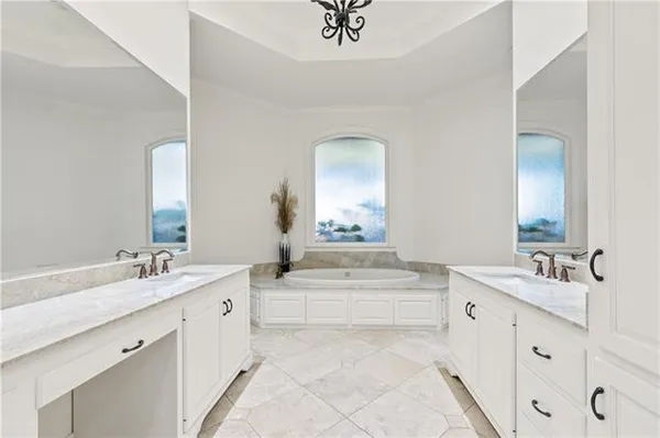 $769,500 | 100-102 Brahmwell Court, Lafayette, LA 70508