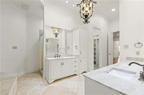 $769,500 | 100-102 Brahmwell Court, Lafayette, LA 70508