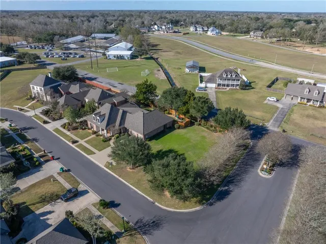 $789,500 | 100-102 Brahmwell Court, Lafayette, LA 70508