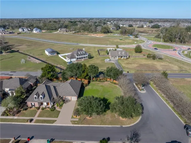 $789,500 | 100-102 Brahmwell Court, Lafayette, LA 70508