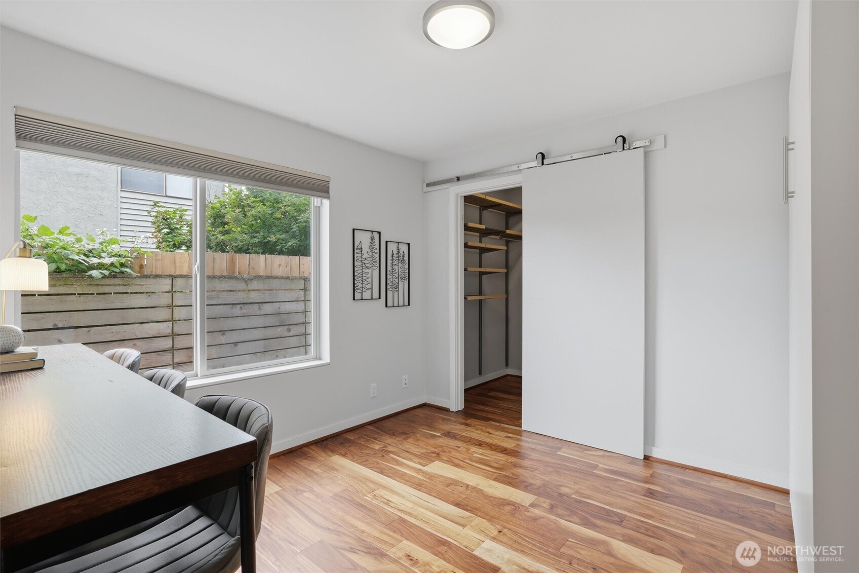 3655 Francis Avenue North Seattle, WA 98103 - Photo 30 of 32