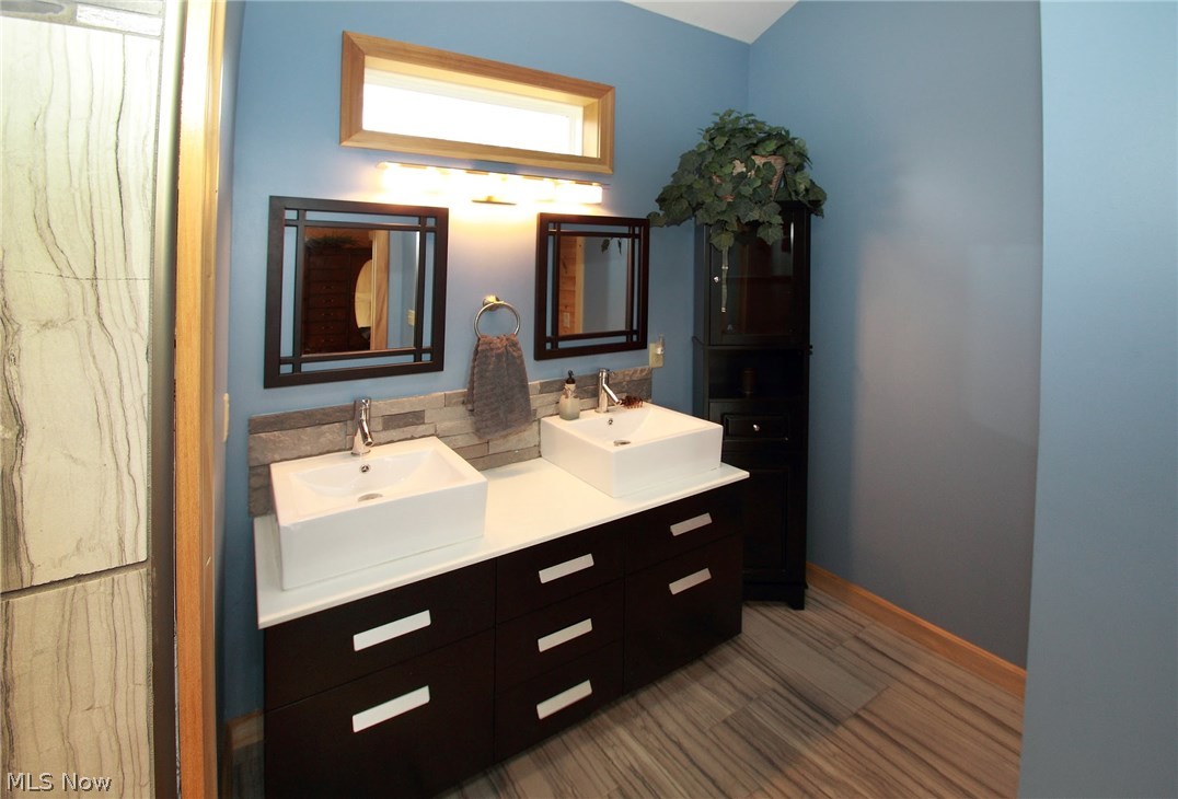 219 Center Road Akron, OH 44319 - Photo 13 of 31