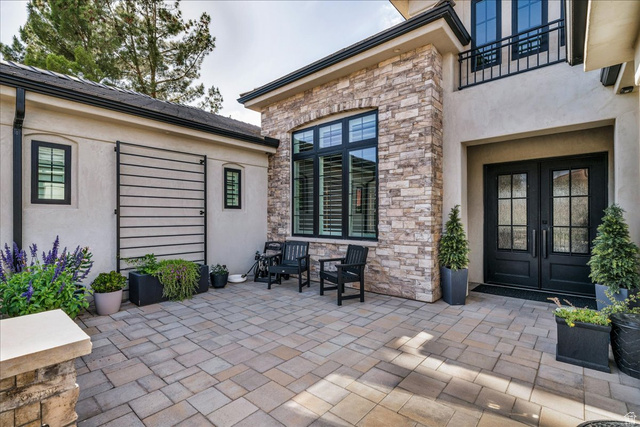 2608 Canyon Ridge Drive St. George, UT 84770 - Photo 4 of 86 Courtyard