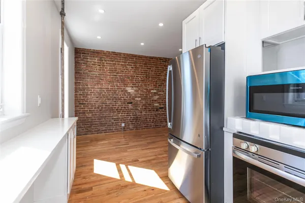 $2,950 | 104-44 42nd Avenue | South Corona