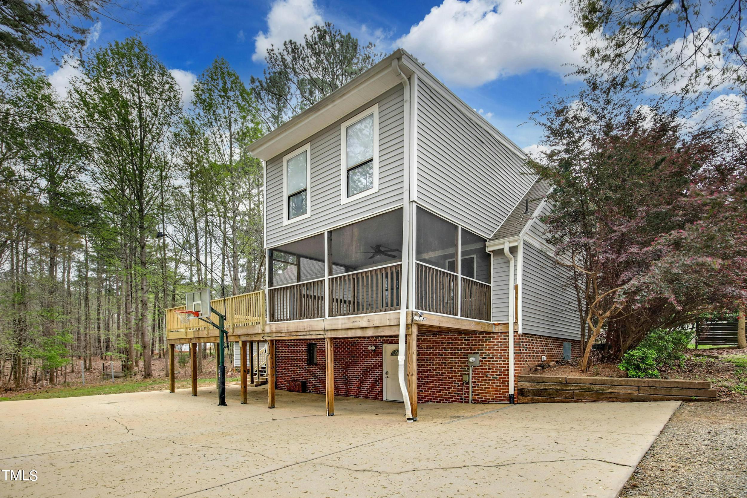 2609 Carpenter Pond Road Raleigh, NC 27613 - Photo 3 of 33 003-460349-2609_Carpenter_Pond_Road_IMG_