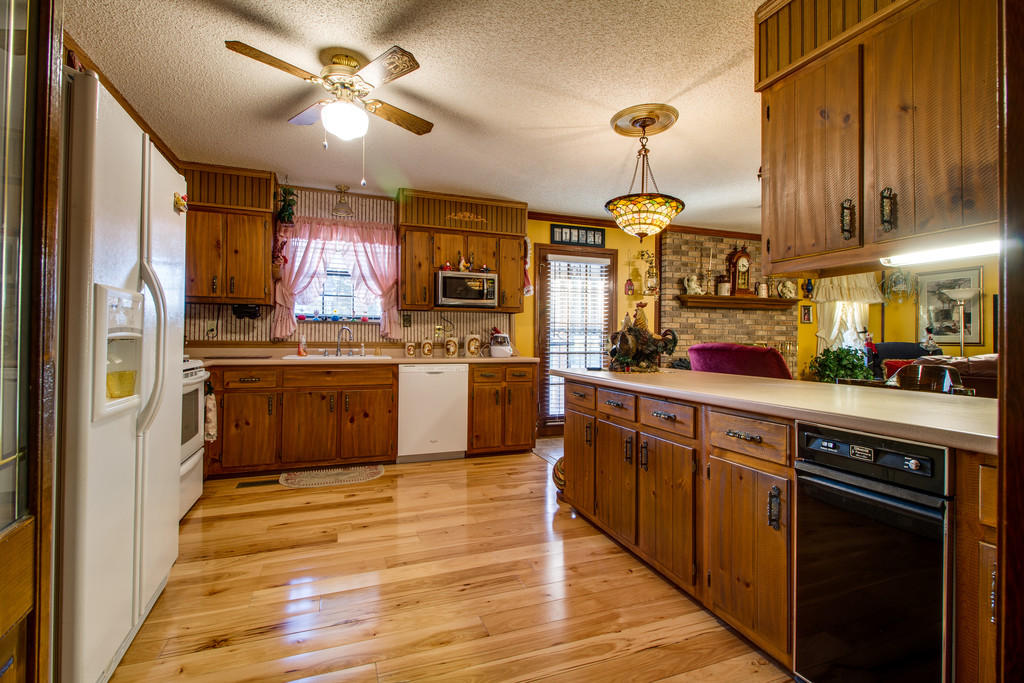 933 Chris Road Strawberry Plains, TN 37871 - Photo 16 of 38 Chris Rd Photos-1016