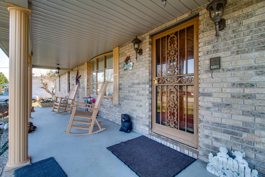 933 Chris Road Strawberry Plains, TN 37871 - Photo 6 of 38 Chris Rd Photos-1006