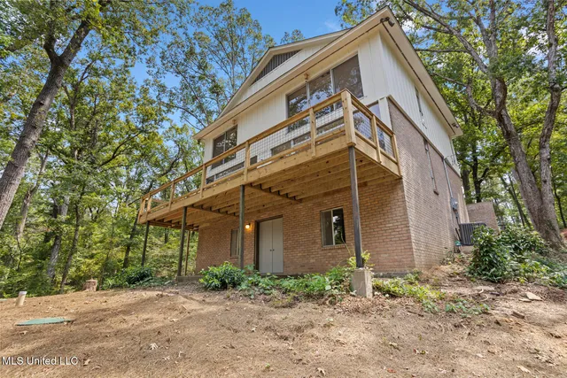 $415,000 | 221 West Virginia Drive, Clinton, MS 39056