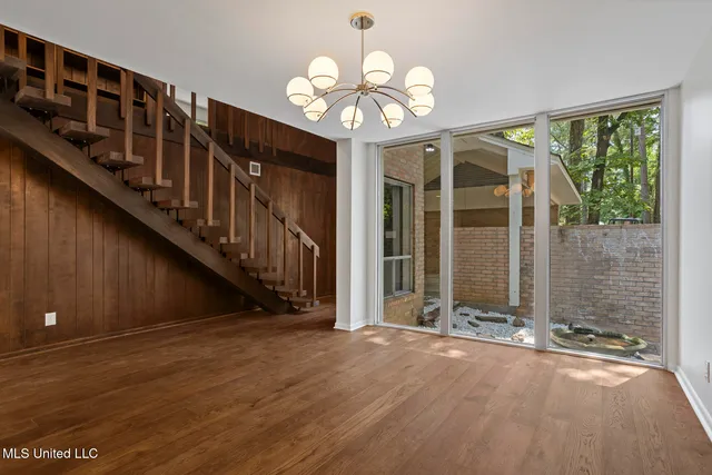 $415,000 | 221 West Virginia Drive, Clinton, MS 39056