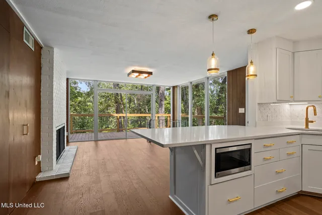 $415,000 | 221 West Virginia Drive, Clinton, MS 39056