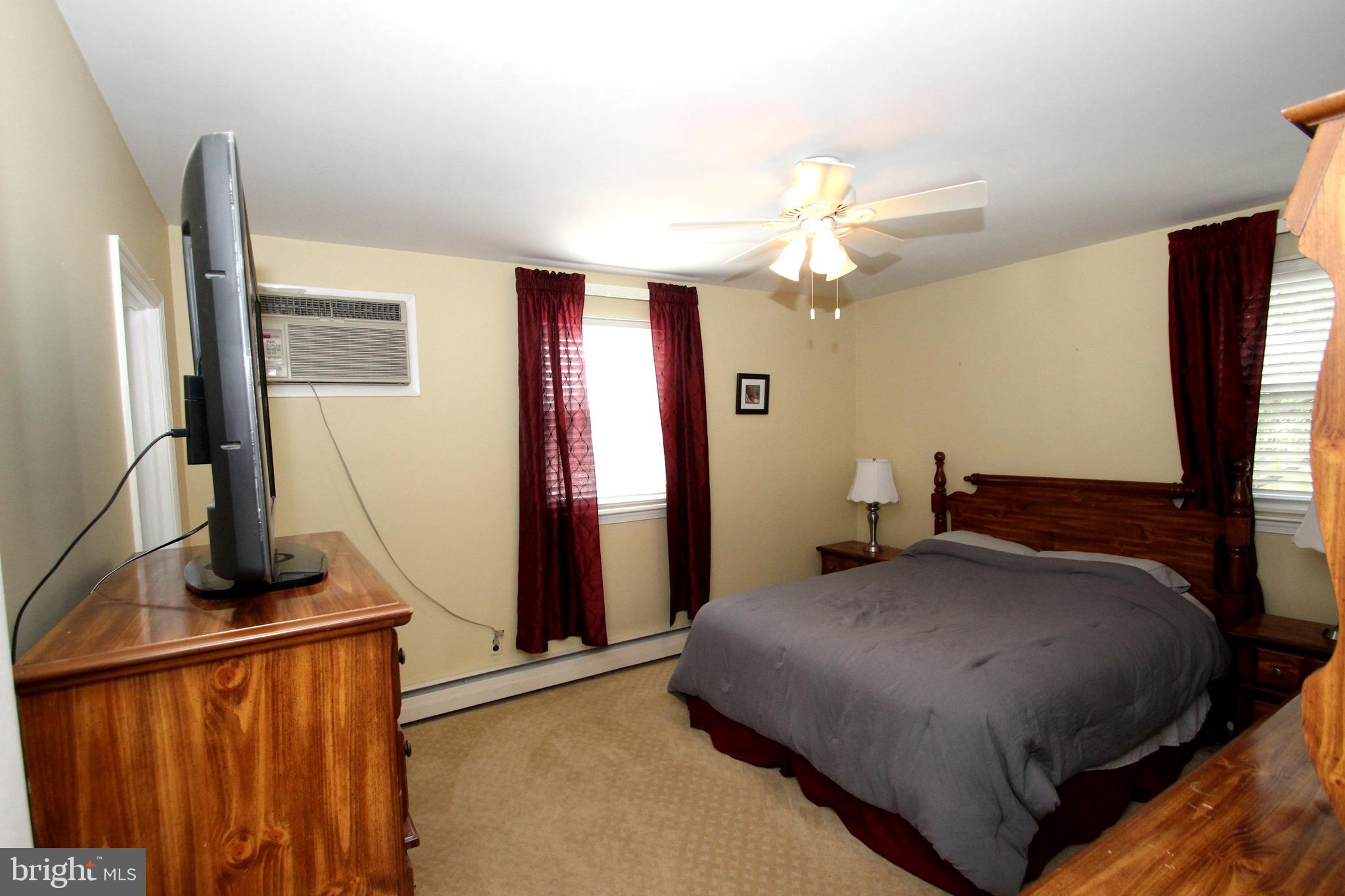 387 Hancock Road Warminster, PA 18974 - Photo 11 of 27