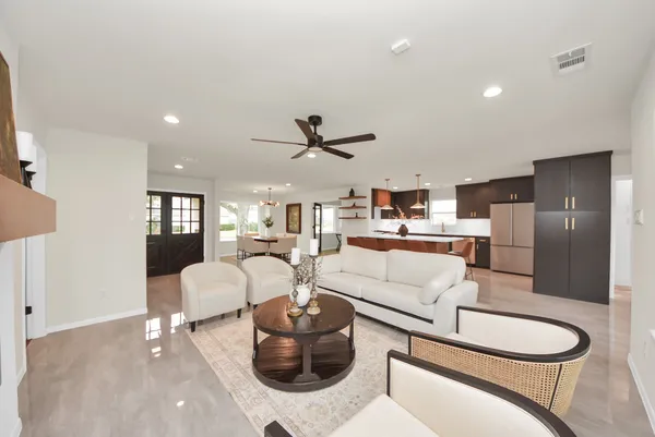 $649,900 | 2302 Parana Drive, Houston, TX 77080